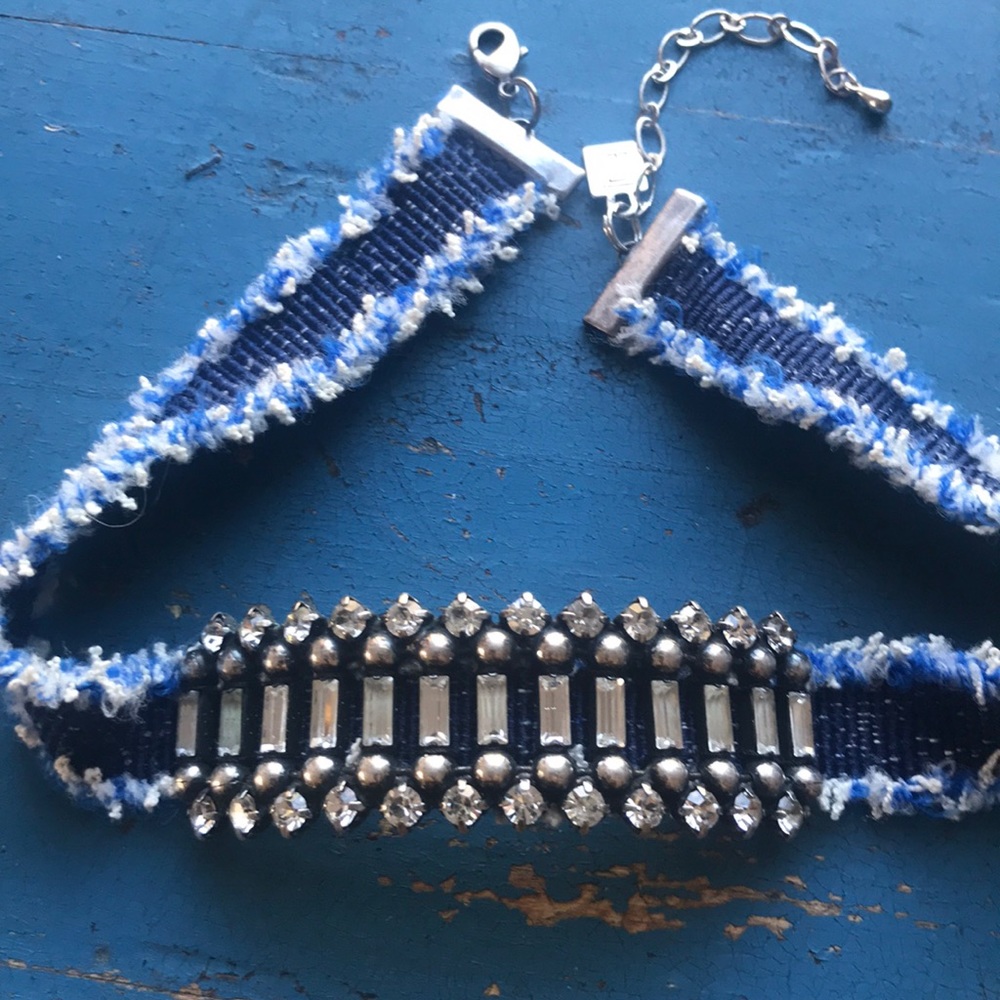 Three chokers - Picture 4 of 4